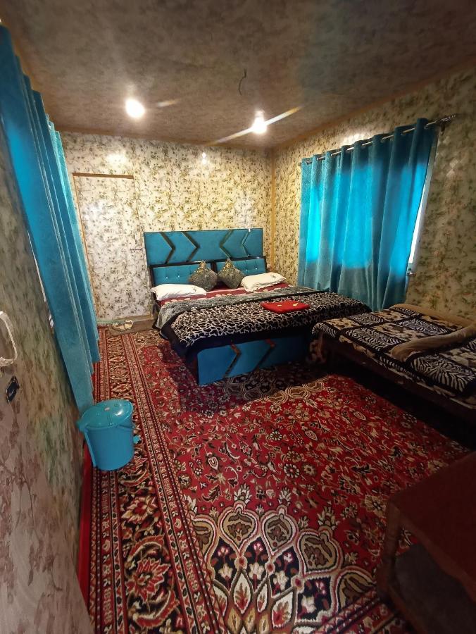 Hotel Hb Nancy Group Of Houseboats Srīnagar Exterior foto