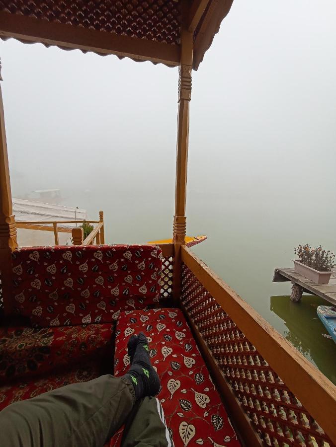 Hotel Hb Nancy Group Of Houseboats Srīnagar Exterior foto